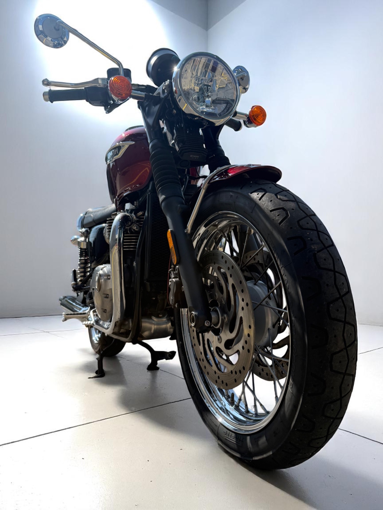 TRIUMPH Bonneville T120 ABS-image-9