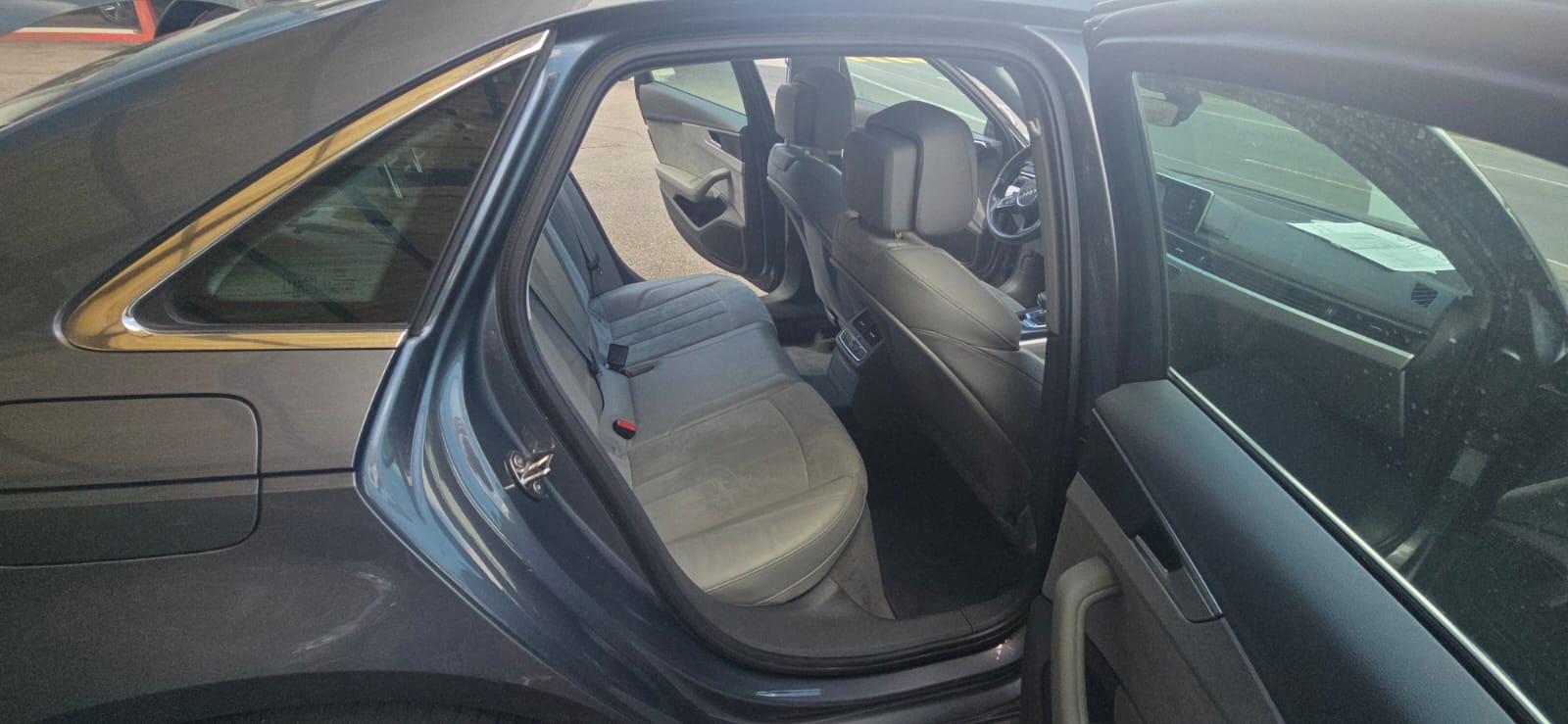 AUDI A4 2.0 TFSI Design S-tronic-image-10
