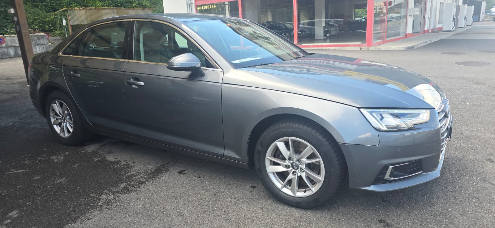 AUDI A4 2.0 TFSI Design S-tronic-image-2