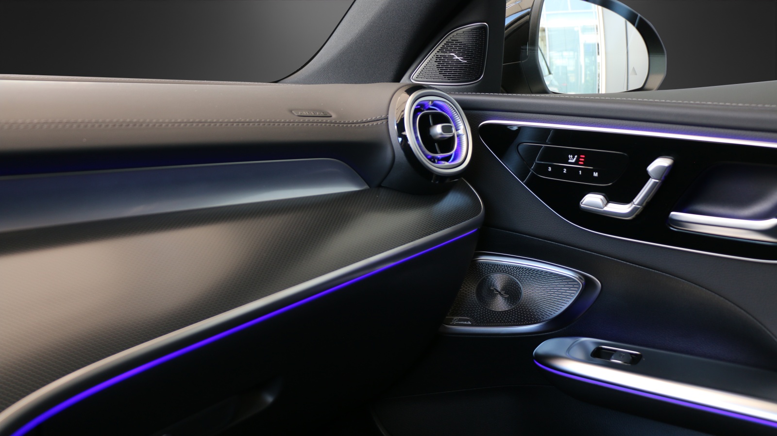 MERCEDES-BENZ C 300 4 Matic-image-8