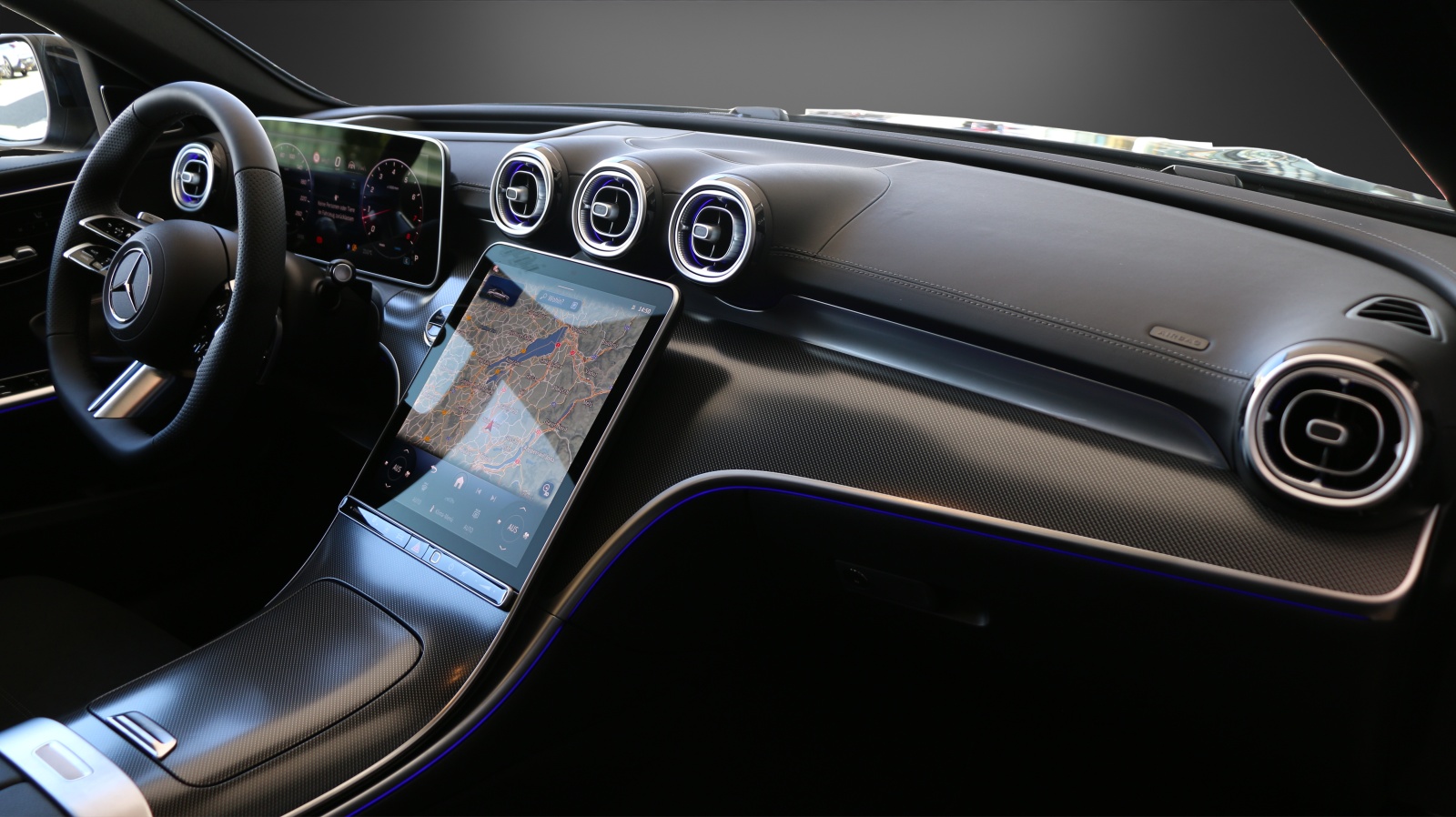 MERCEDES-BENZ C 300 4 Matic-image-9