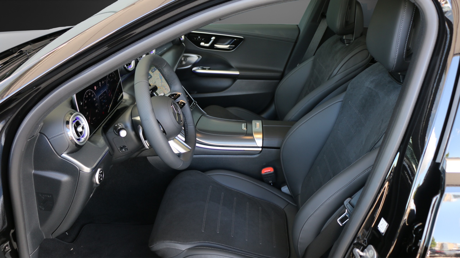 MERCEDES-BENZ C 300 4 Matic-image-11