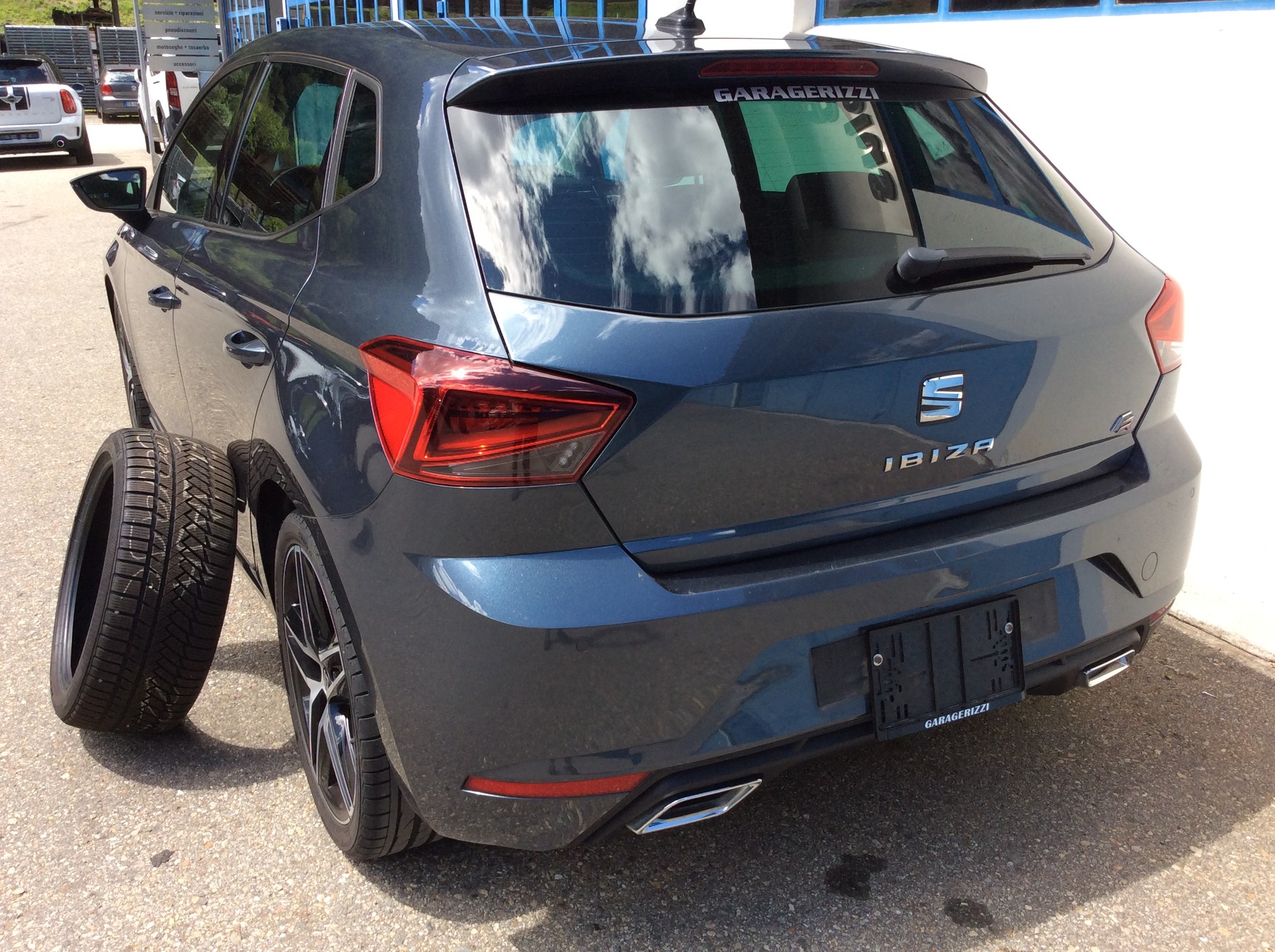 SEAT Ibiza 1.0 EcoTSI DSG Swiss FR-image-1