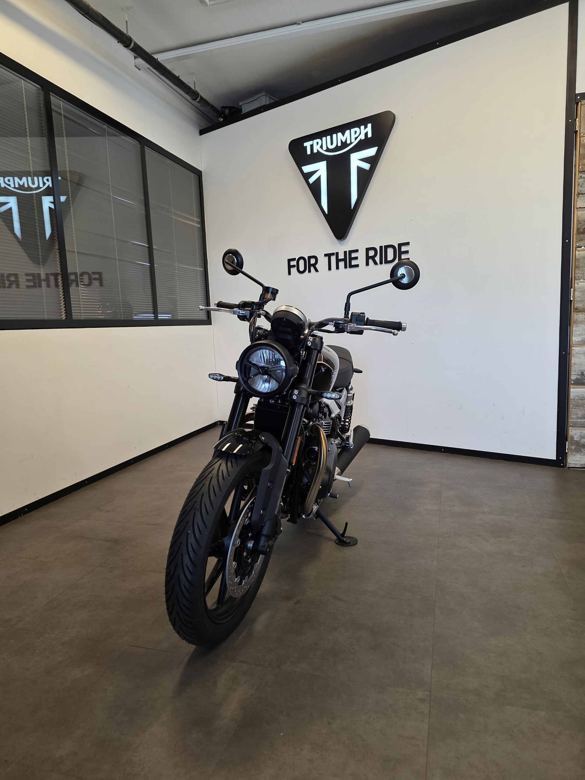 TRIUMPH Speed Twin 900 Black 2026-image-4
