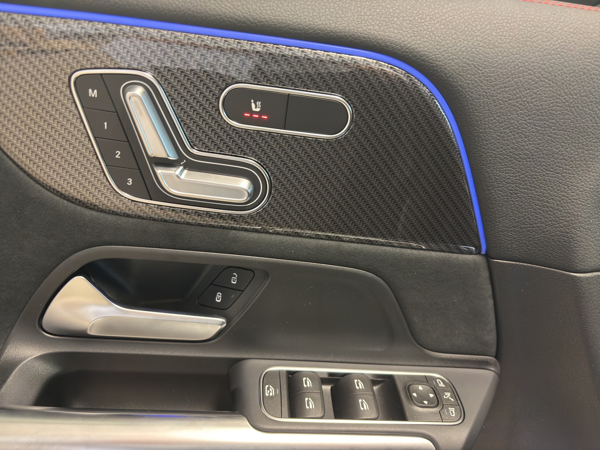 MERCEDES-BENZ GLA AMG 35 4Matic 8G-DCT-image-11