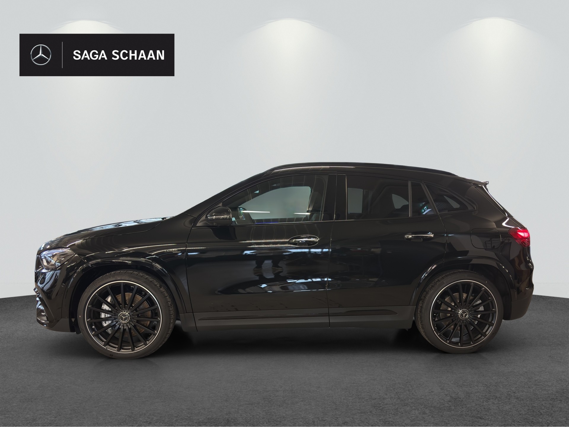 MERCEDES-BENZ GLA AMG 35 4Matic 8G-DCT-image-2