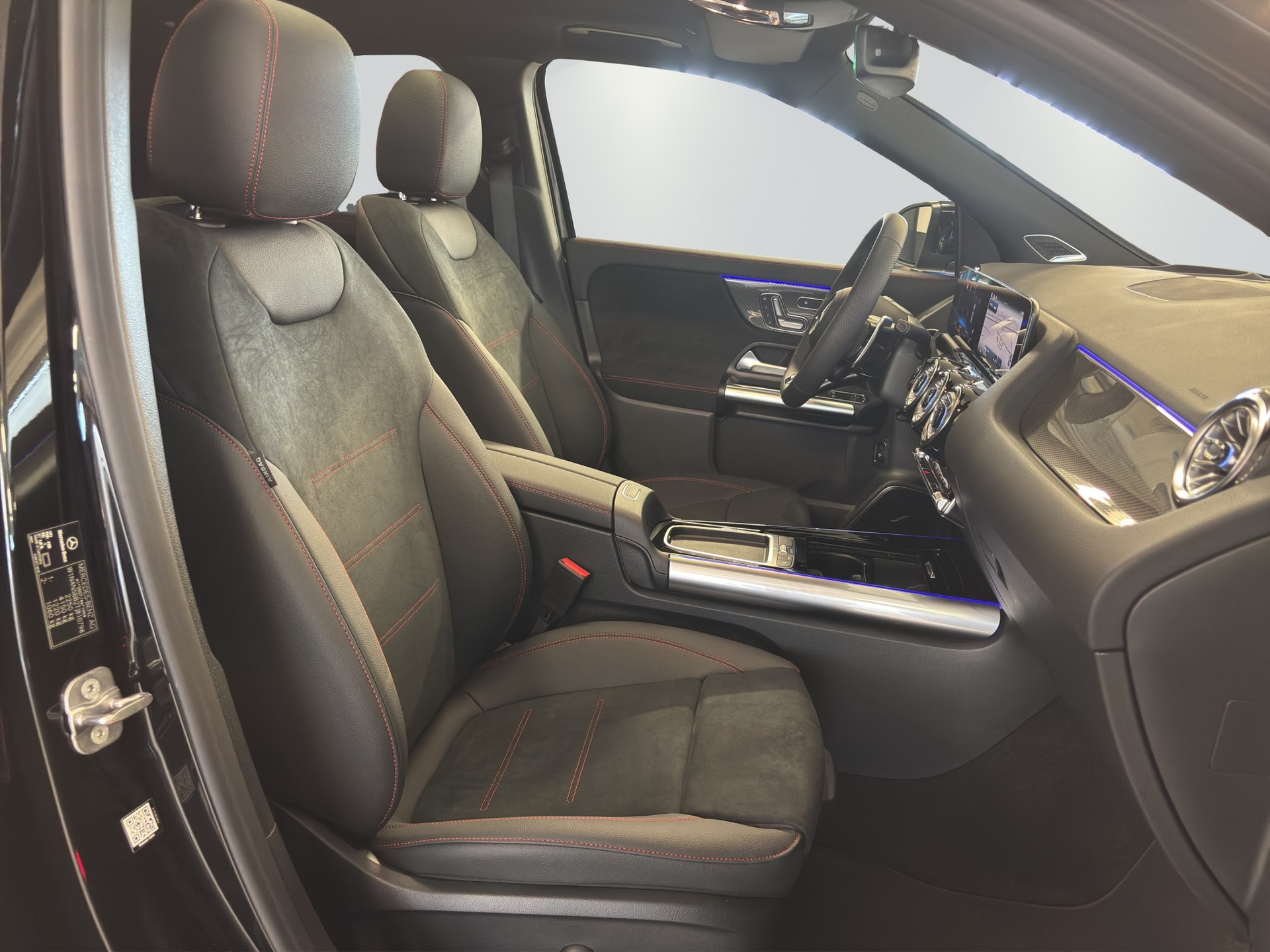 MERCEDES-BENZ GLA AMG 35 4Matic 8G-DCT-image-9