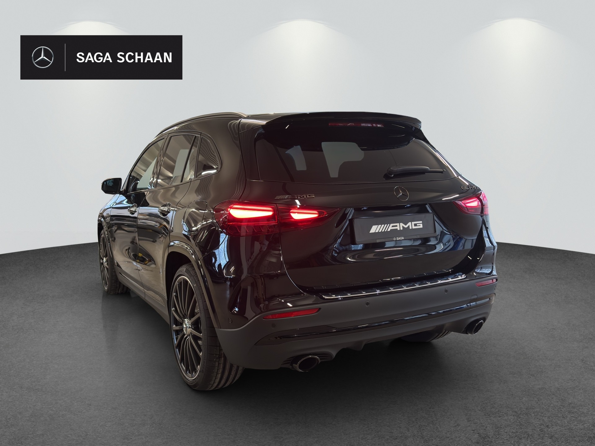 MERCEDES-BENZ GLA AMG 35 4Matic 8G-DCT-image-3