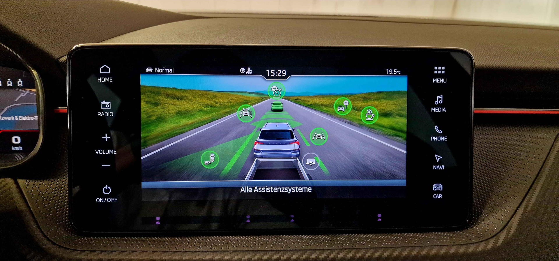 SKODA Kamiq 1.0 TSI Monte Carlo DSG-image-8