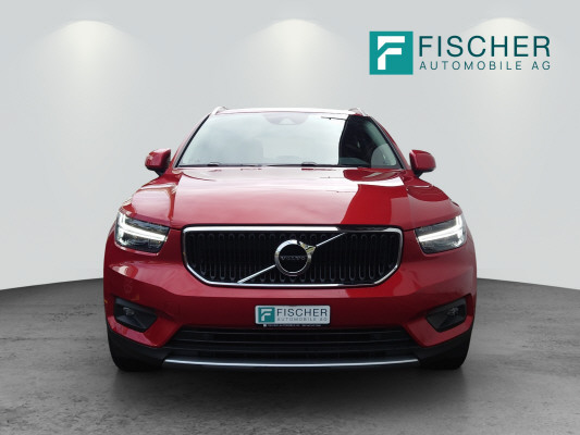 VOLVO XC40 B4 B AWD Momentum-image-2