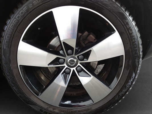 VOLVO XC40 B4 B AWD Momentum-image-11