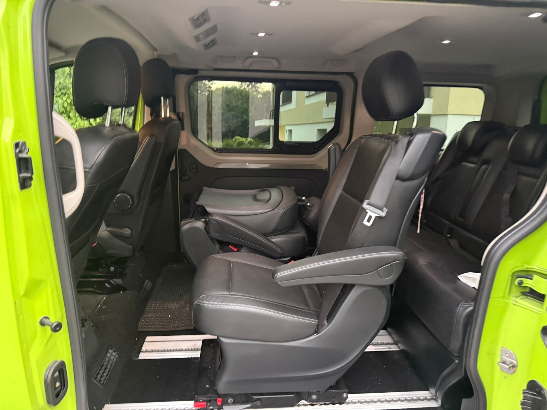 OPEL Vivaro 1.6CDTI Tourer 2.7t L2H1-image-6