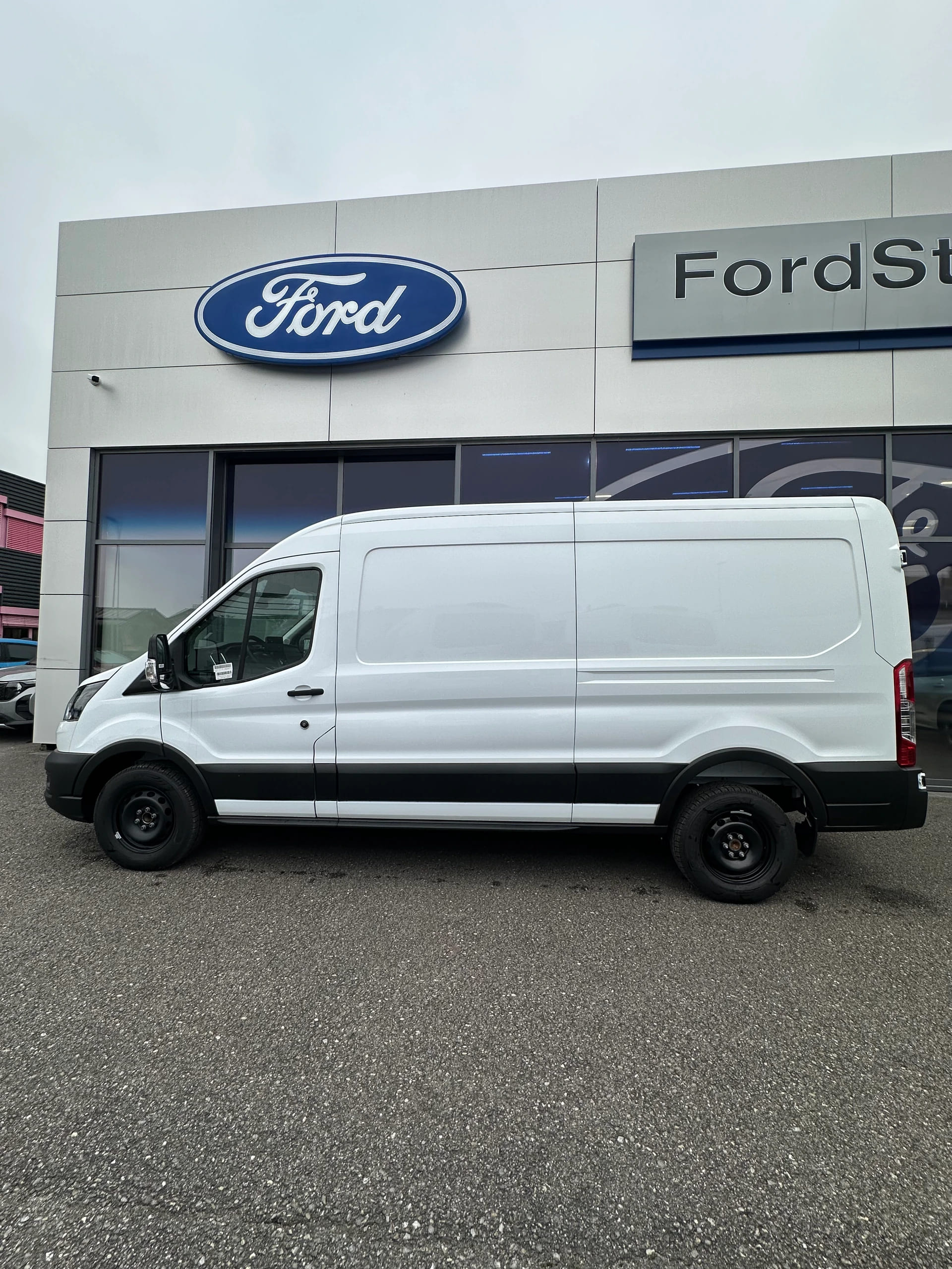 FORD Transit van 350 L3H2 2.0 EcoBl Trend/165CV/Aut.RWD-image-2
