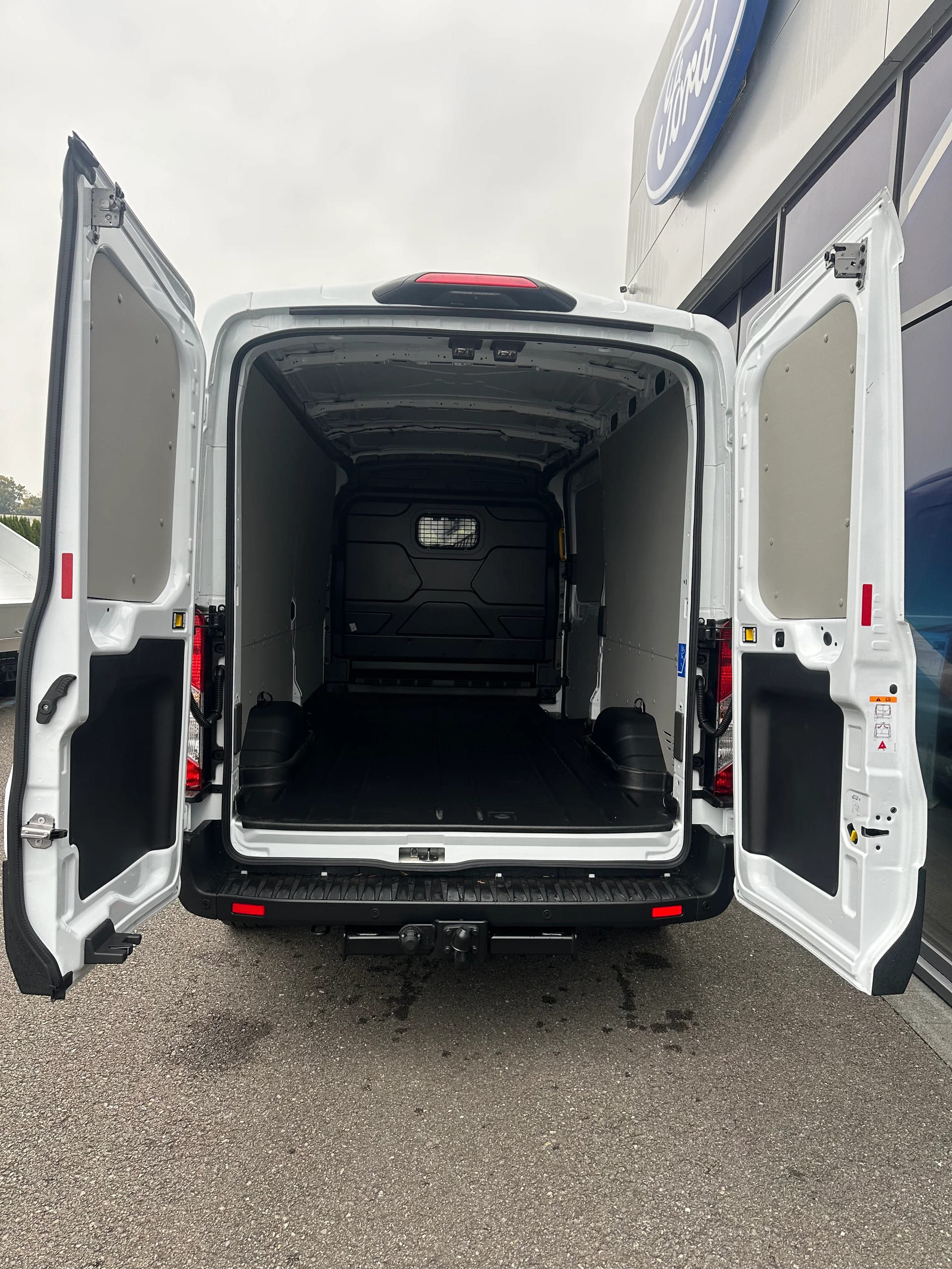 FORD Transit van 350 L3H2 2.0 EcoBl Trend/165CV/Aut.RWD-image-5
