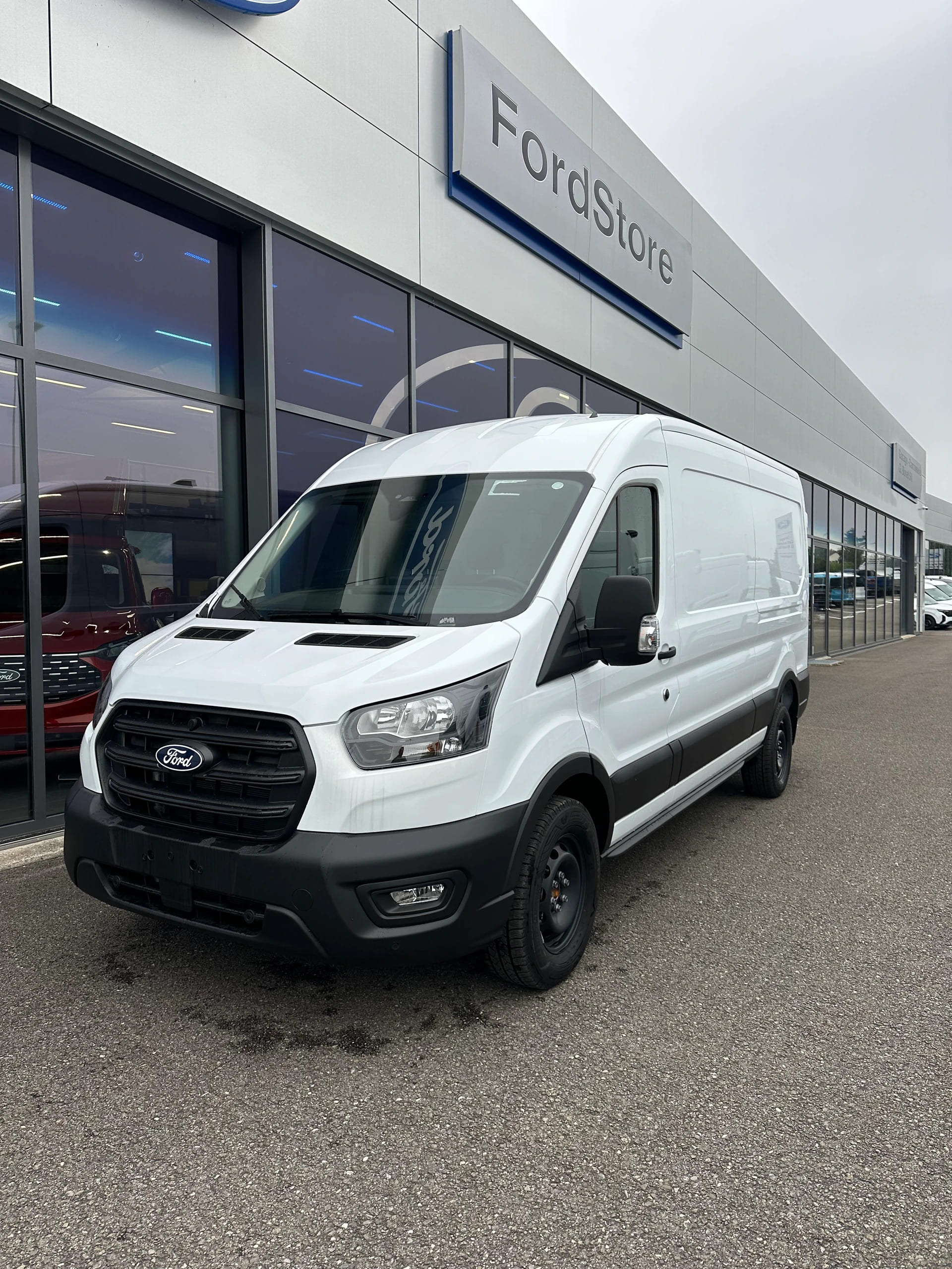 FORD Transit van 350 L3H2 2.0 EcoBl Trend/165CV/Aut.RWD-image-1