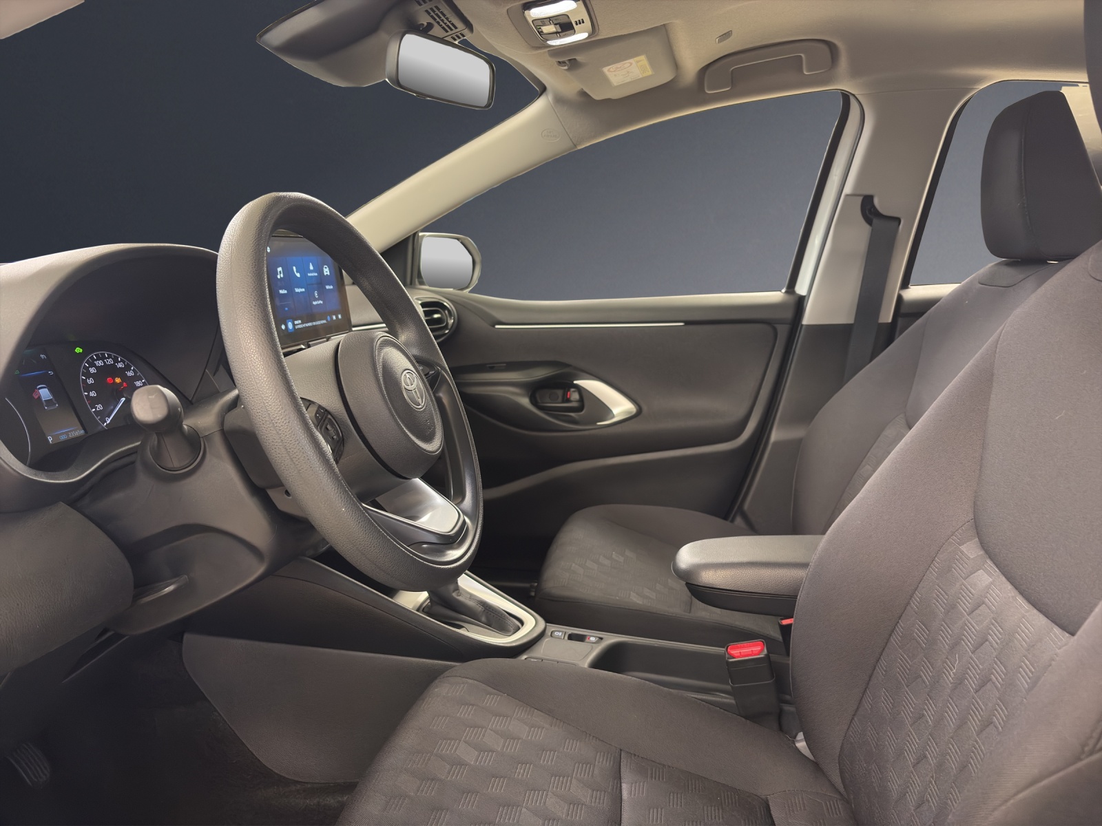 TOYOTA Yaris 1.5 Comfort e-CVT-image-6