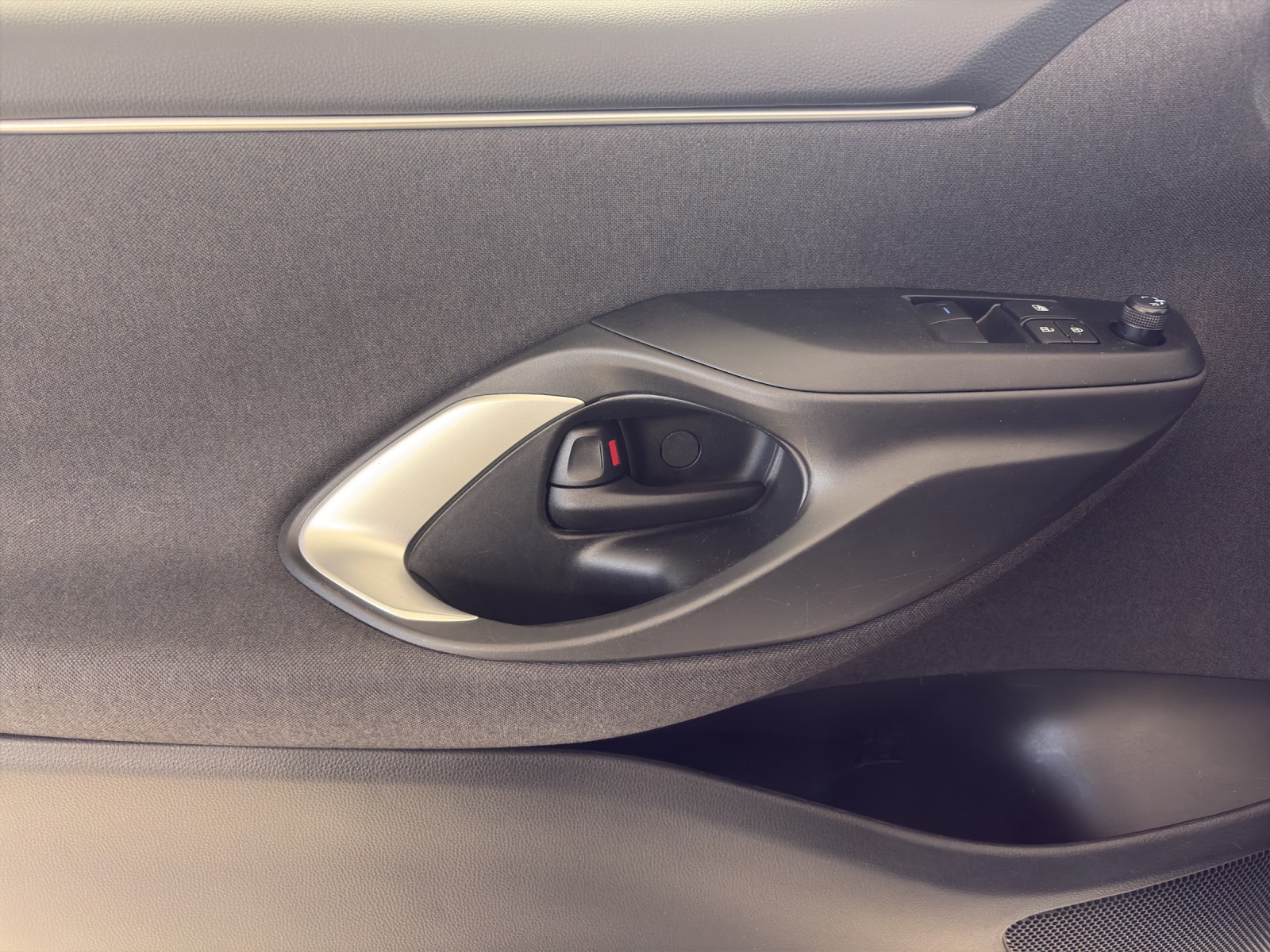 TOYOTA Yaris 1.5 Comfort e-CVT-image-8