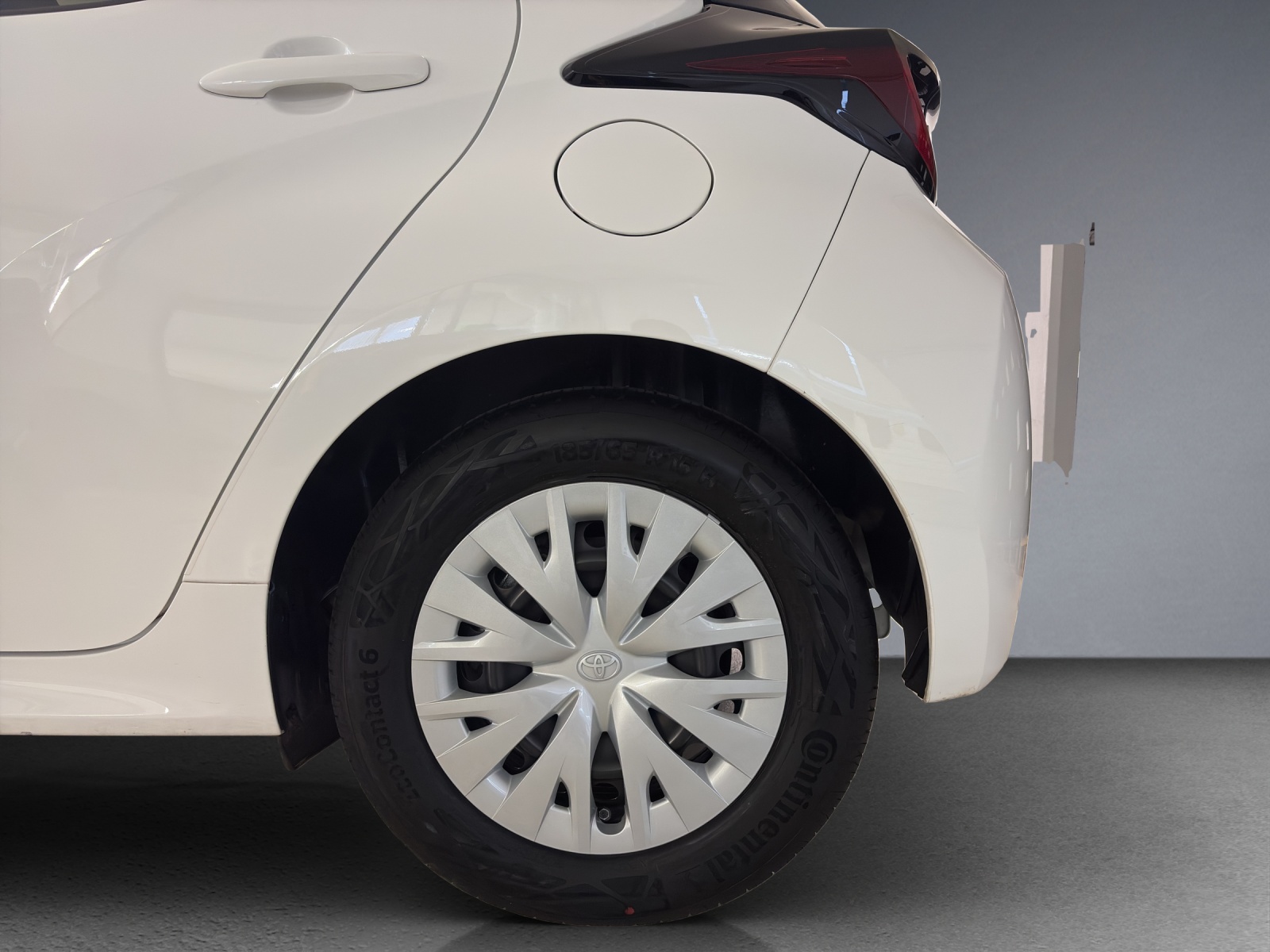 TOYOTA Yaris 1.5 Comfort e-CVT-image-5
