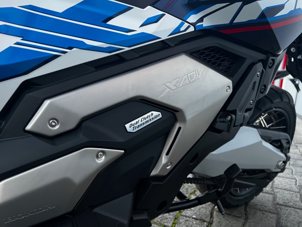 HONDA X-ADV 750 Special Edition 2026-showroom-element-2
