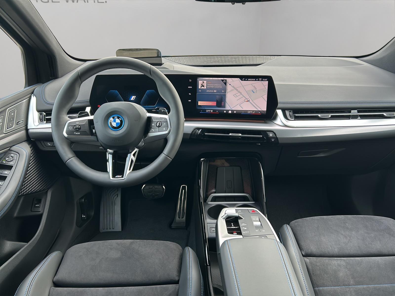 BMW 230e xDrive paddles Active Tourer-image-7