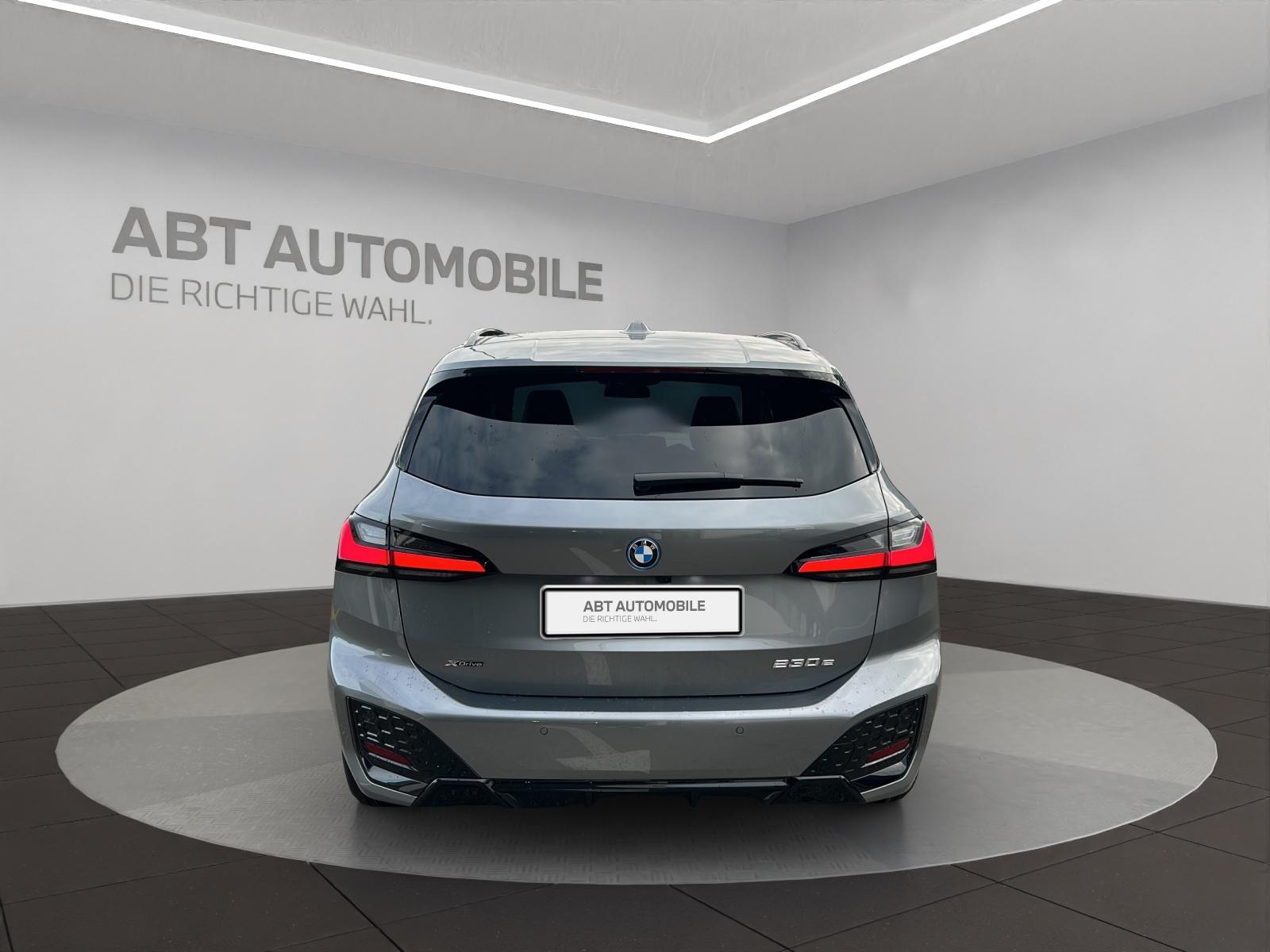 BMW 230e xDrive paddles Active Tourer-image-11