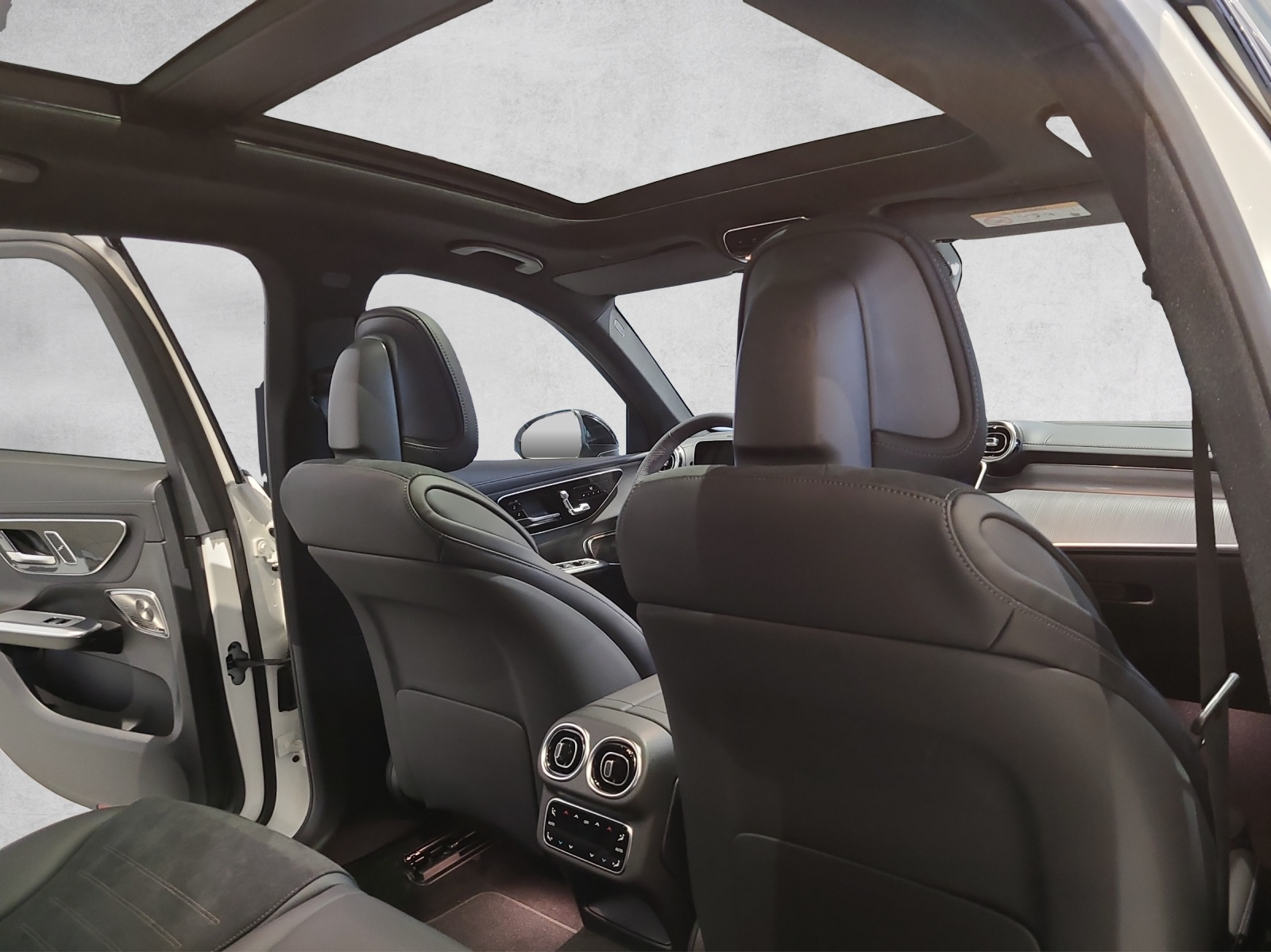 MERCEDES-BENZ GLC 400 e 4Matic 9G-Tronic-image-14
