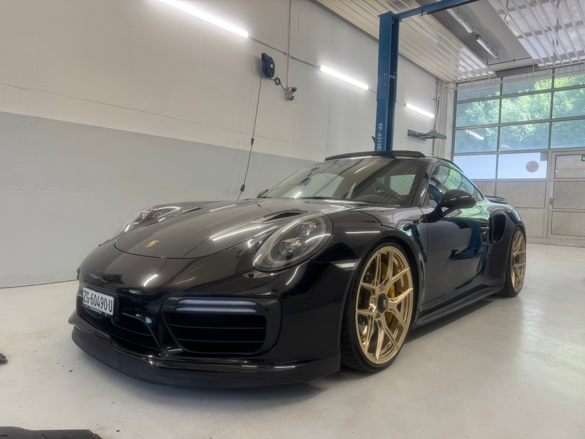 PORSCHE 911 Turbo S PDK 991.2-image-0