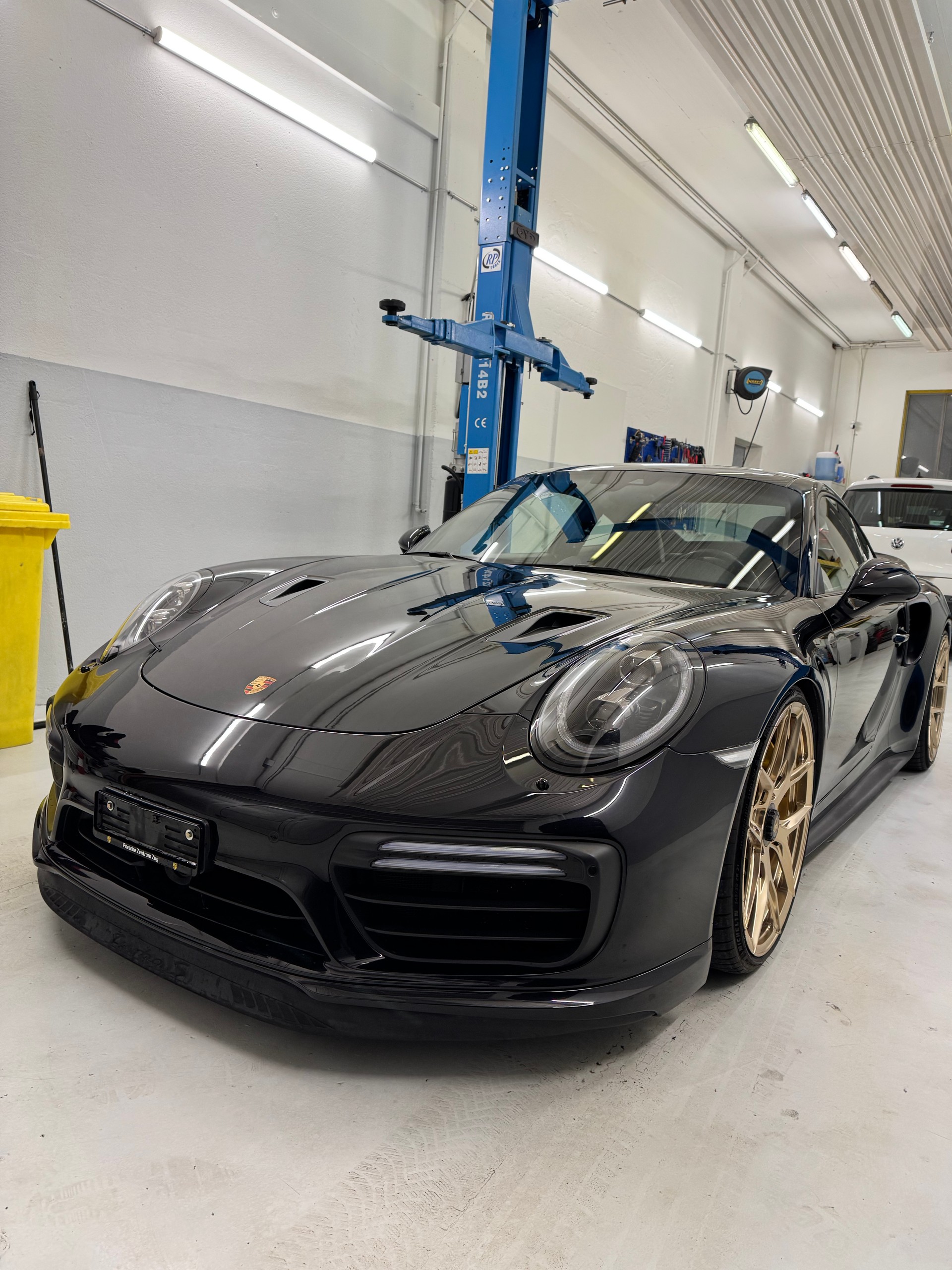 PORSCHE 911 Turbo S PDK 991.2-image-28