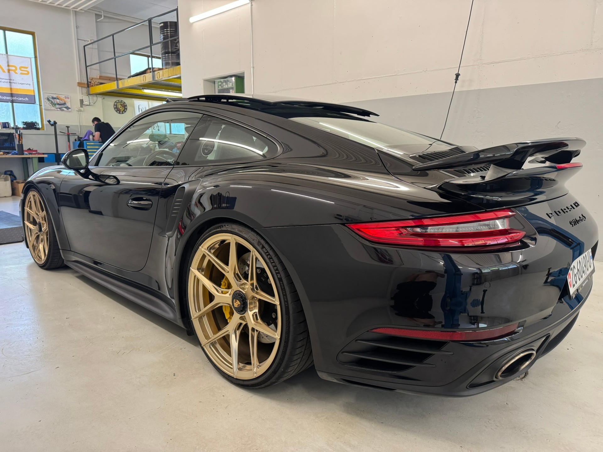 PORSCHE 911 Turbo S PDK 991.2-image-7