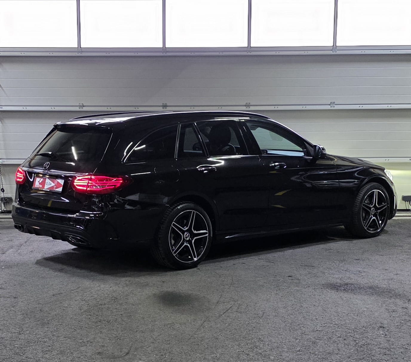 MERCEDES-BENZ C 220 d Swiss Star AMG Line 4M 9G-Tronic *CH FAHRZEUG*Panoramadach*-image-4