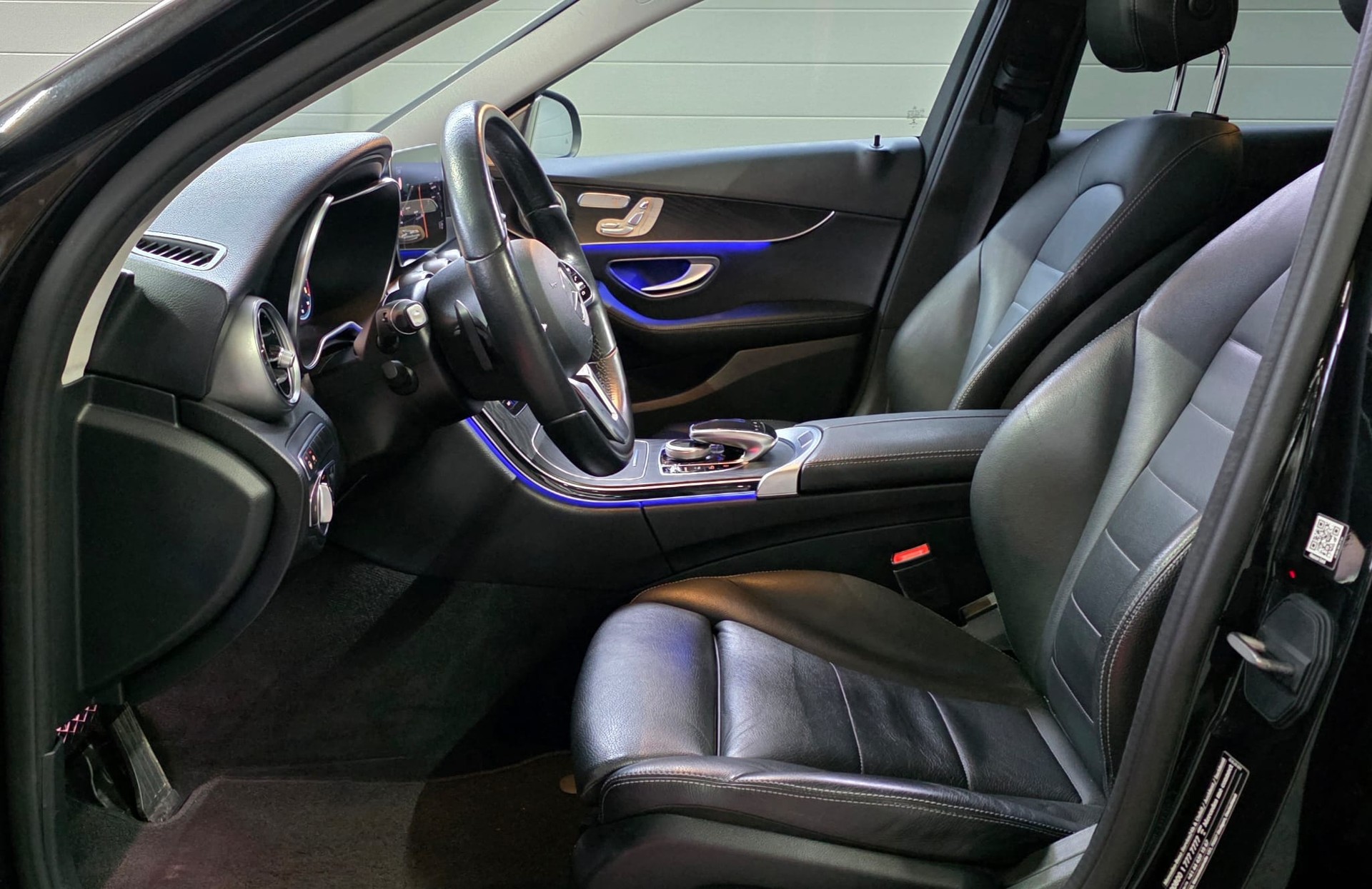 MERCEDES-BENZ C 220 d Swiss Star AMG Line 4M 9G-Tronic *CH FAHRZEUG*Panoramadach*-image-8