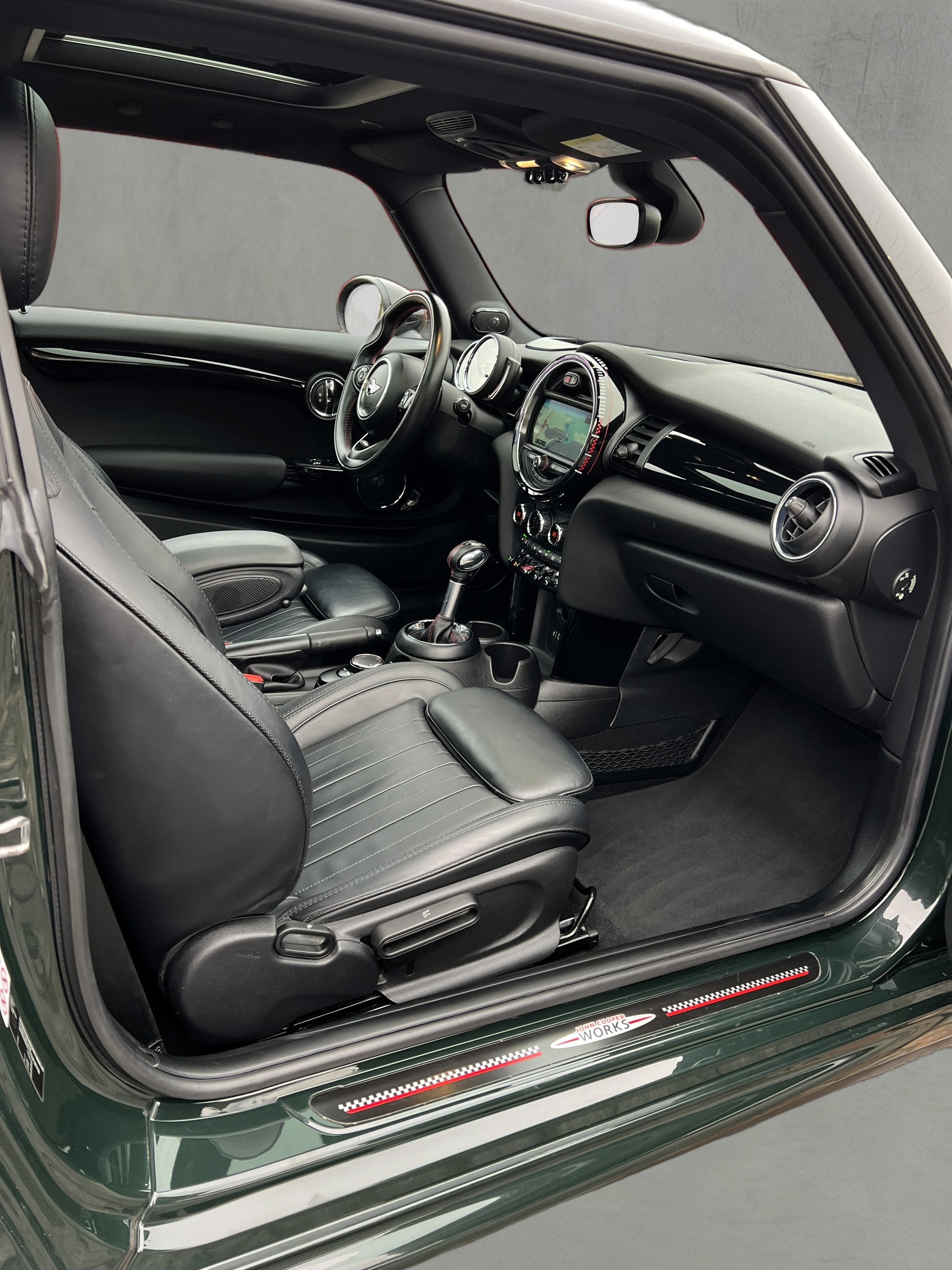 MINI Cooper John Cooper Works Steptronic-image-18