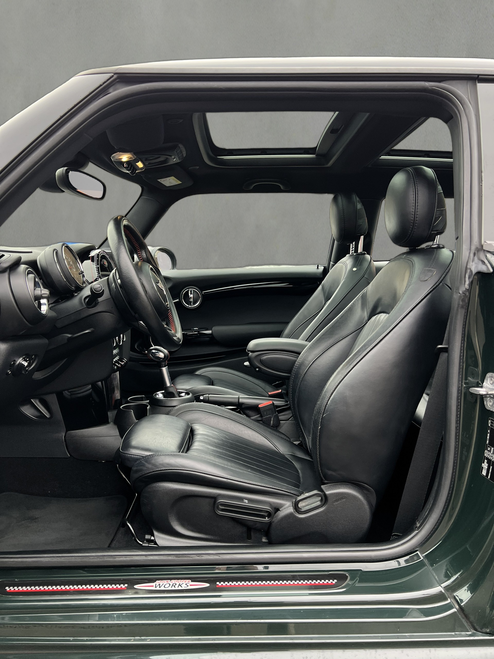 MINI Cooper John Cooper Works Steptronic-image-22