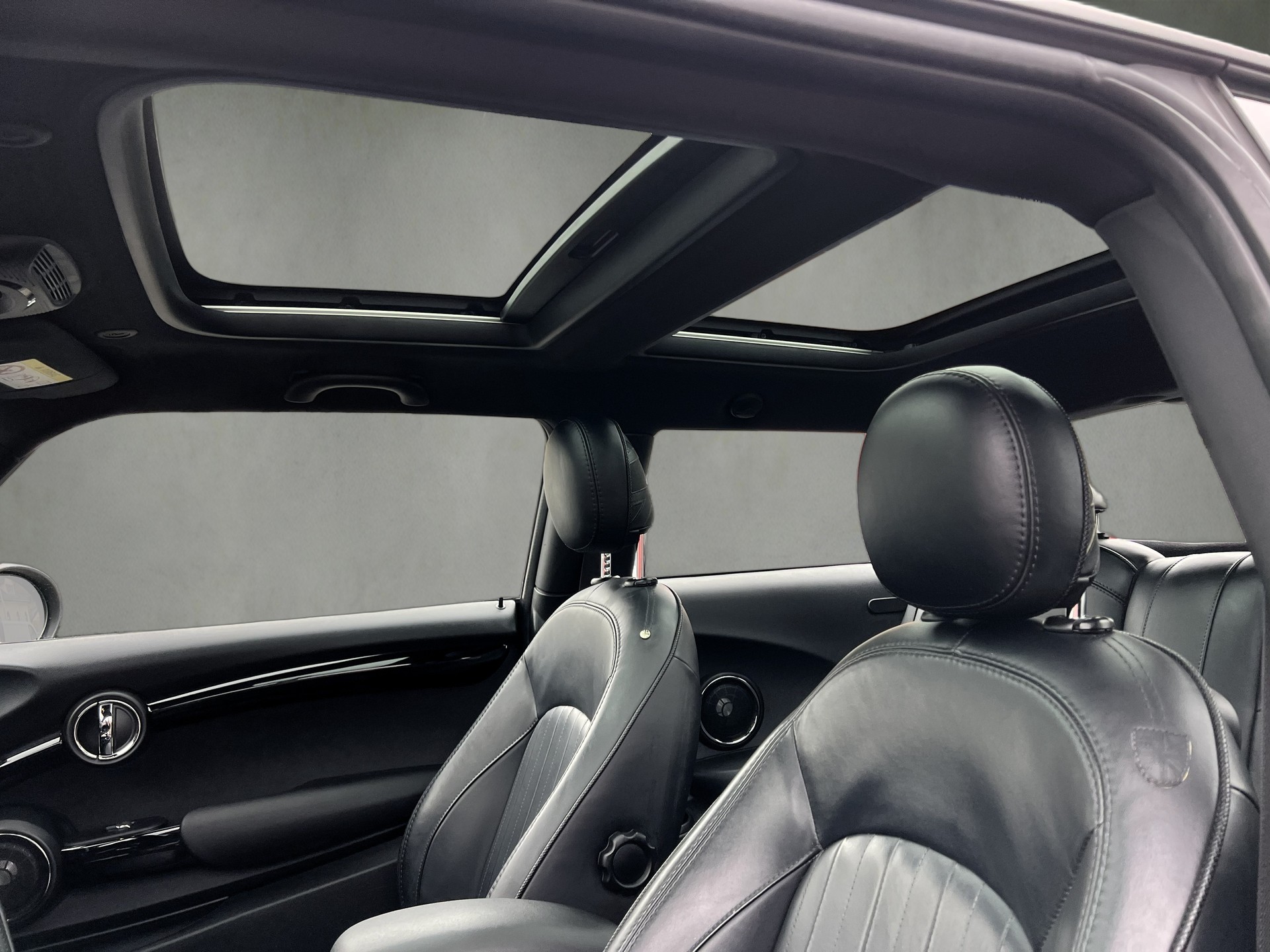 MINI Cooper John Cooper Works Steptronic-image-24