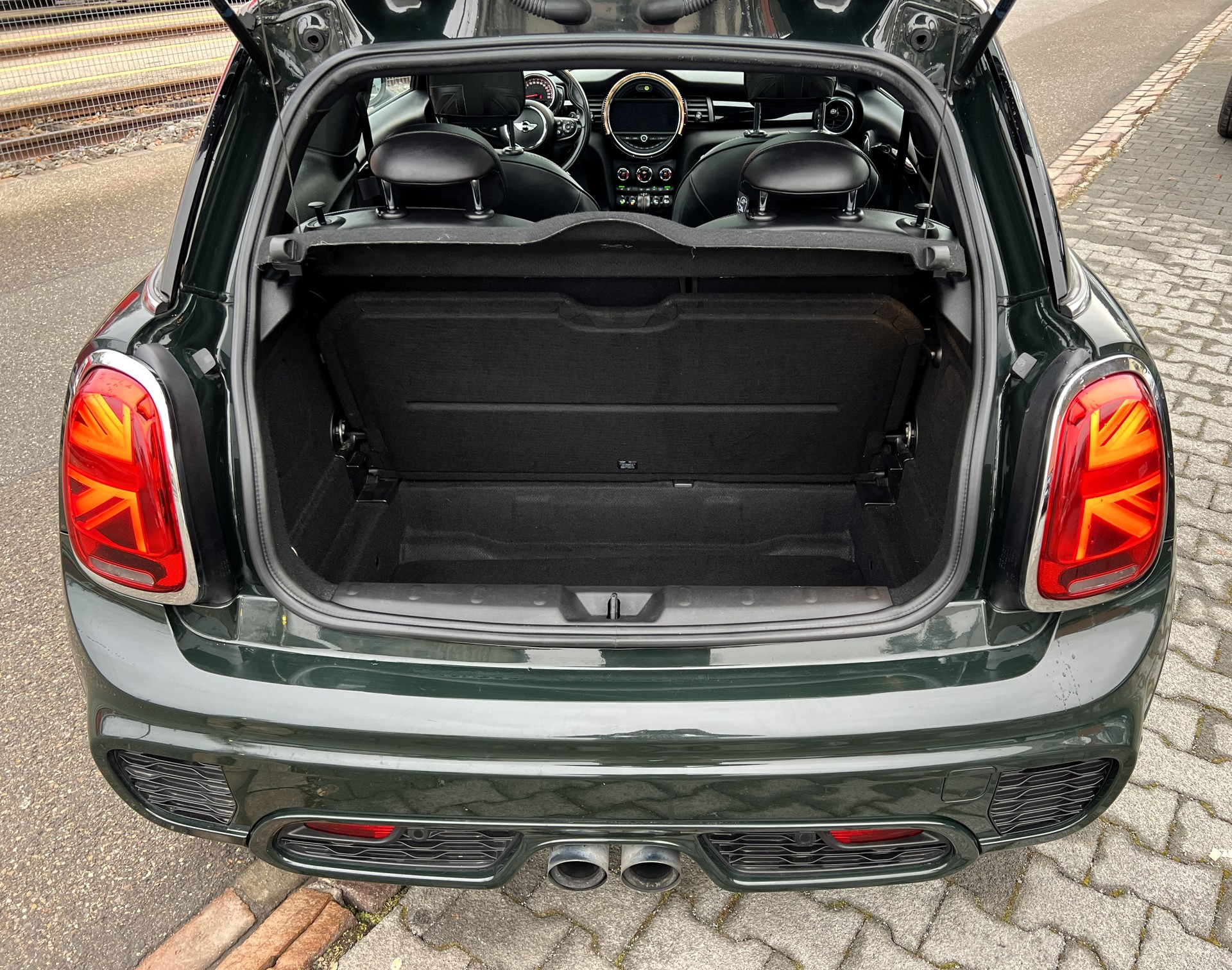 MINI Cooper John Cooper Works Steptronic-image-16