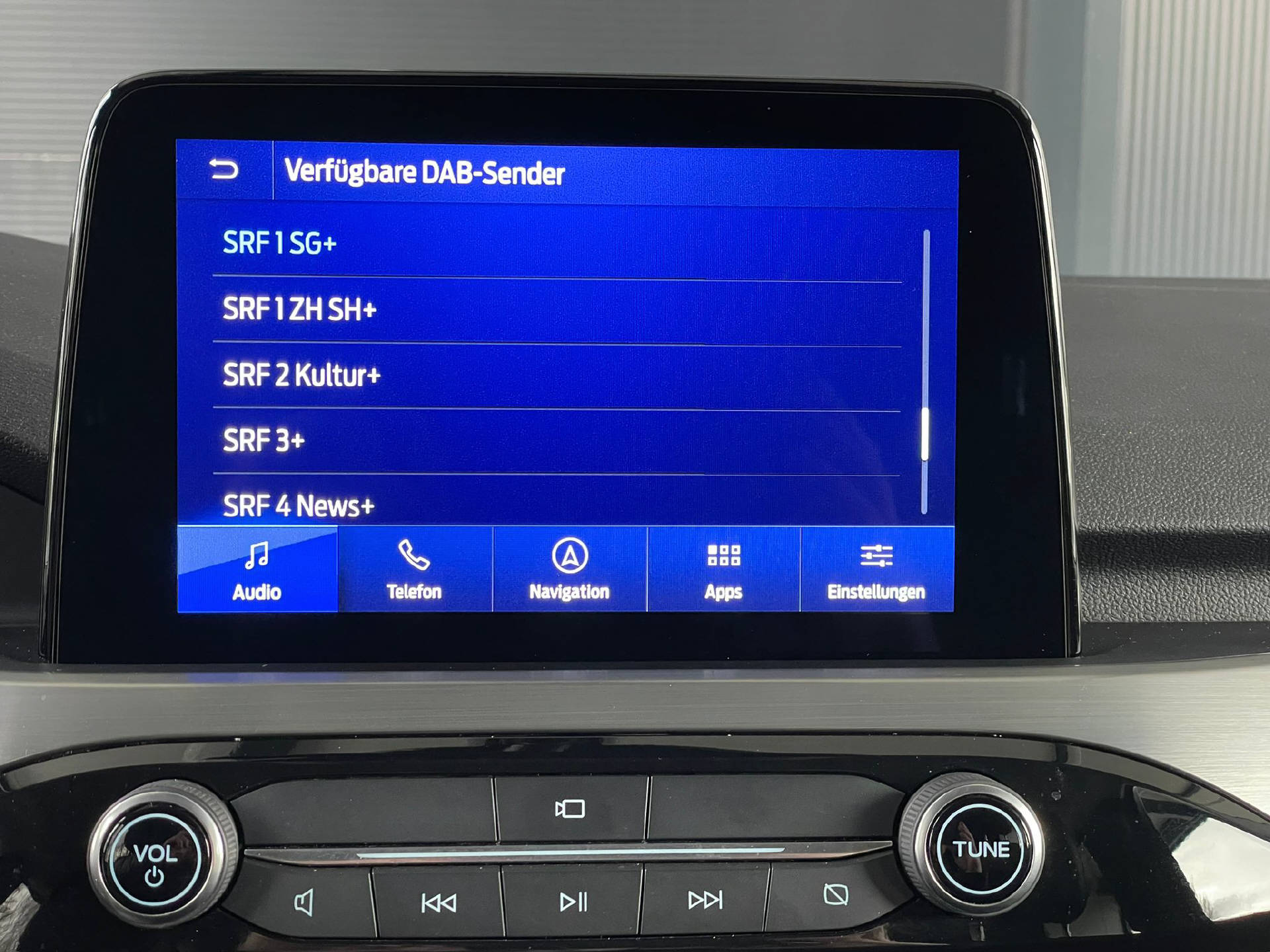 FORD Kuga 2.5 Hybrid Titanium X 4x4-image-15