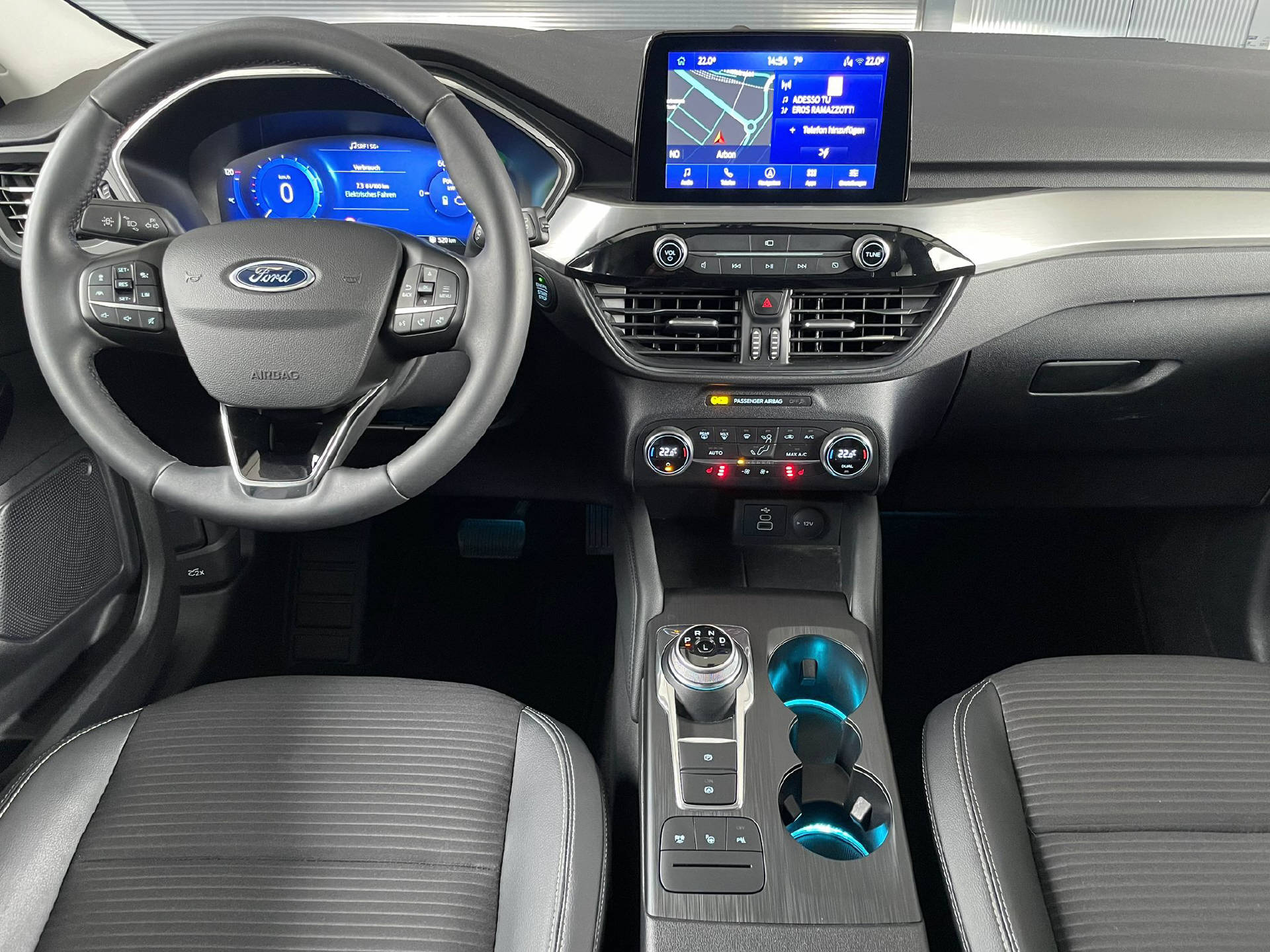 FORD Kuga 2.5 Hybrid Titanium X 4x4-image-6