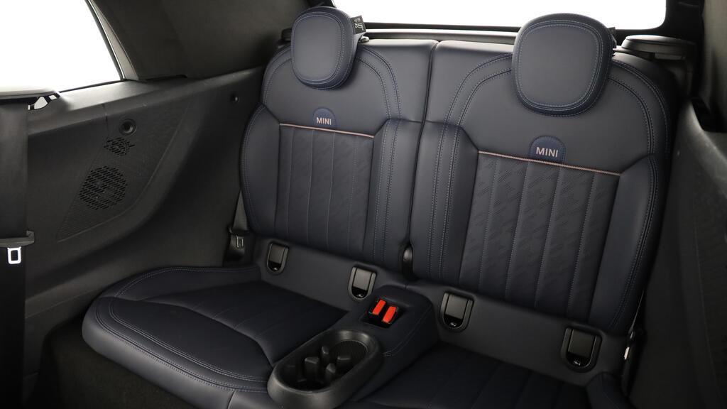 MINI Cooper S Cabrio-image-19
