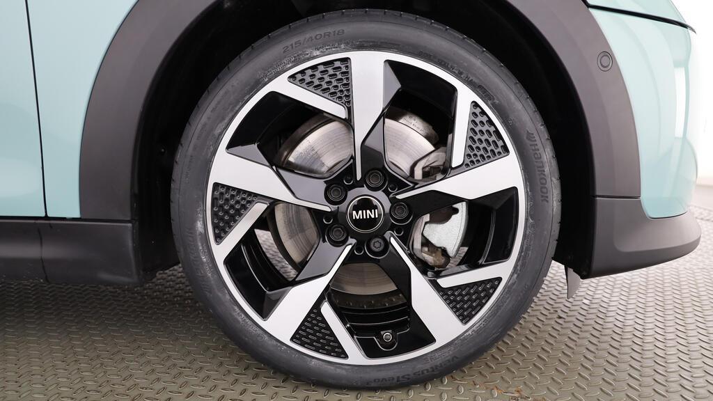 MINI Cooper S Cabrio-image-9