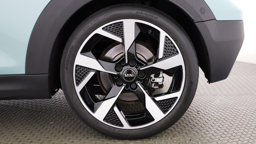 MINI Cooper S Cabrio-image-8