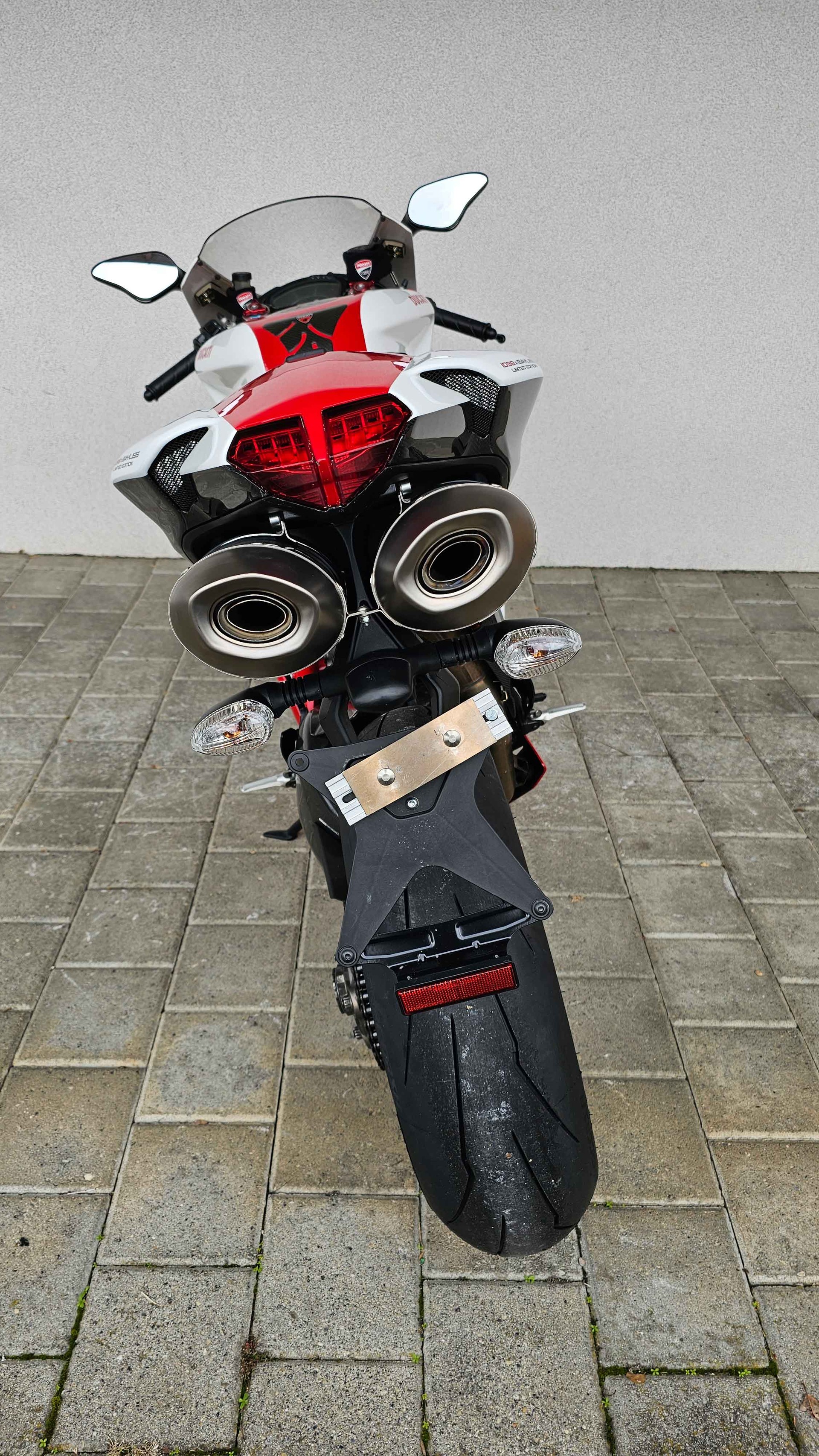 DUCATI 1098 R Troy Bayliss-showroom-element-3