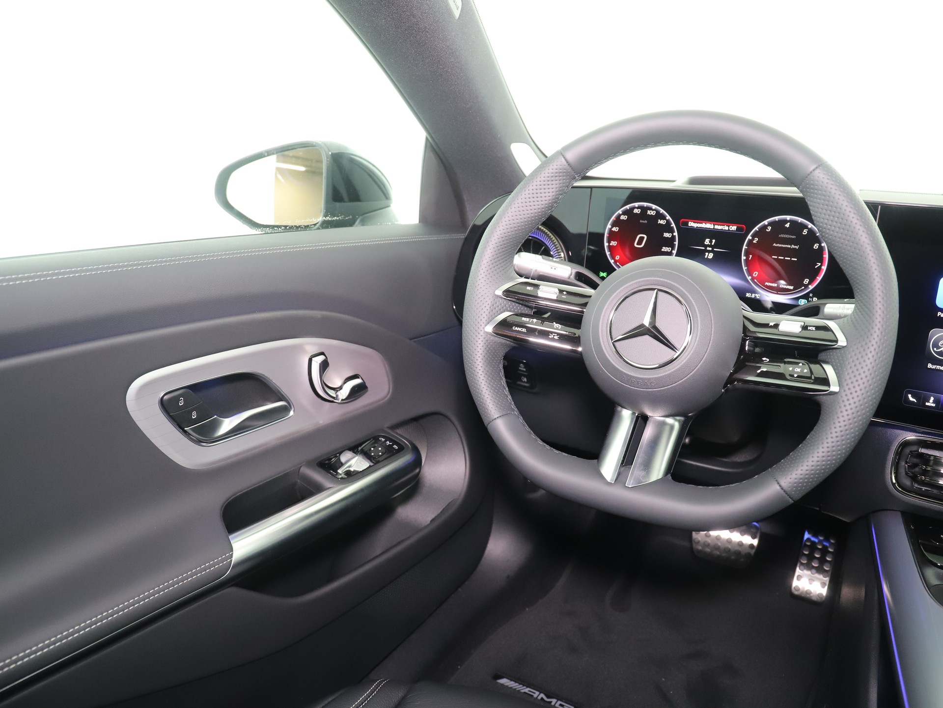 MERCEDES-BENZ CLA 220 8G-DCT 4Matic-image-14