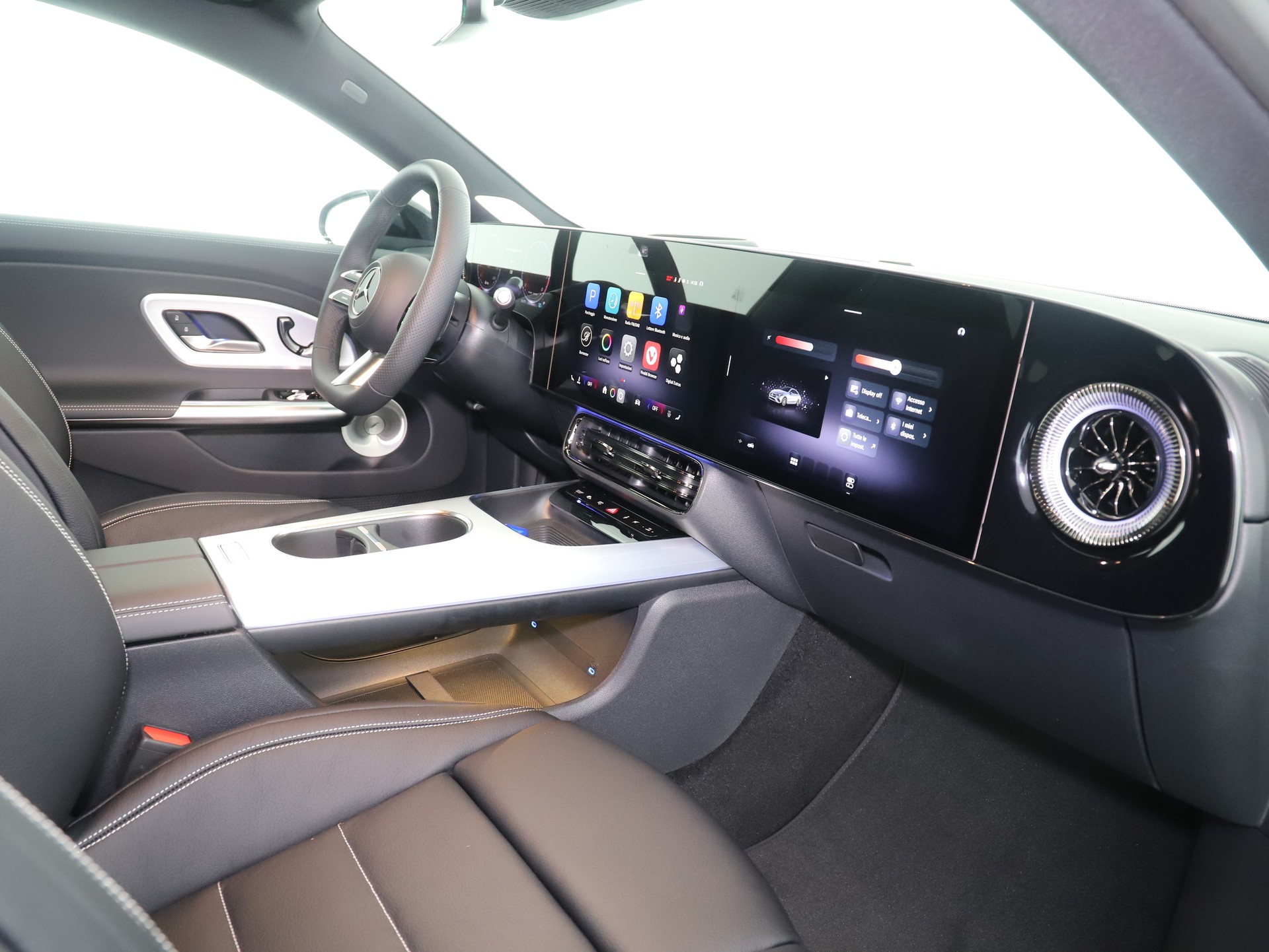 MERCEDES-BENZ CLA 220 8G-DCT 4Matic-image-11