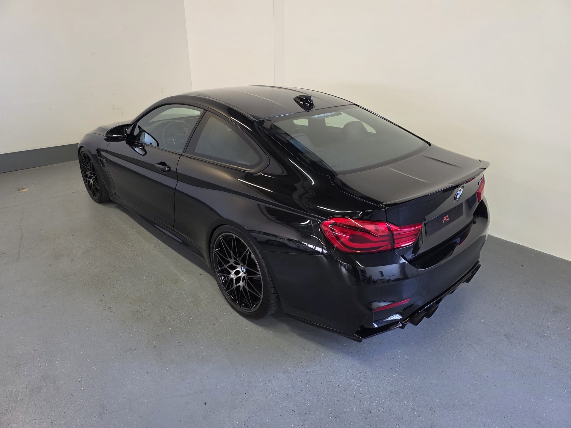 BMW M4 Coupé Competition DKG-image-8