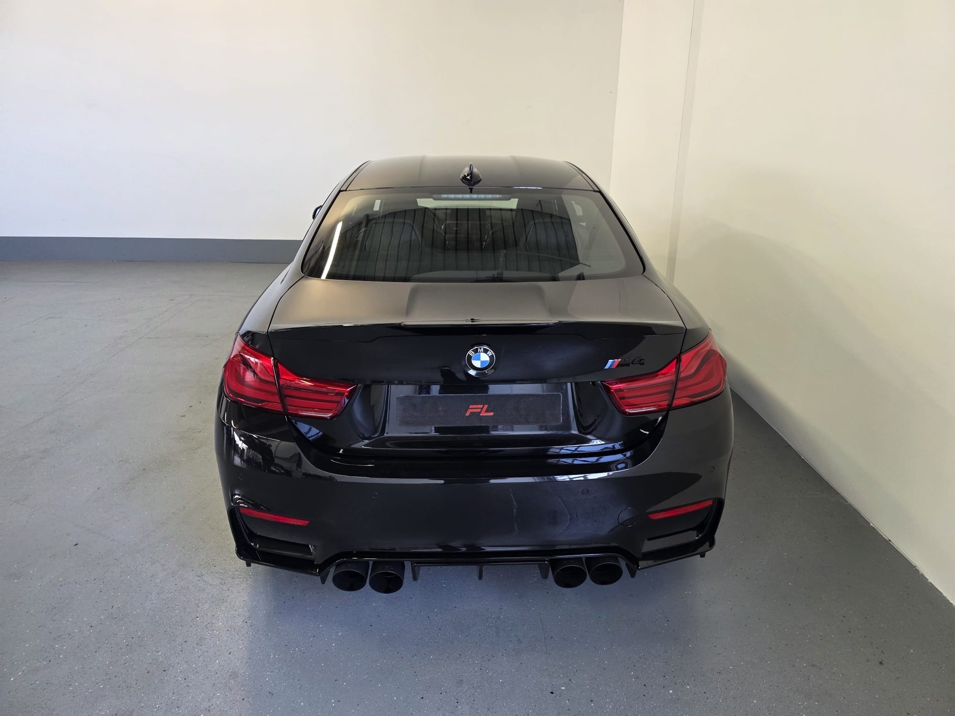 BMW M4 Coupé Competition DKG-image-12