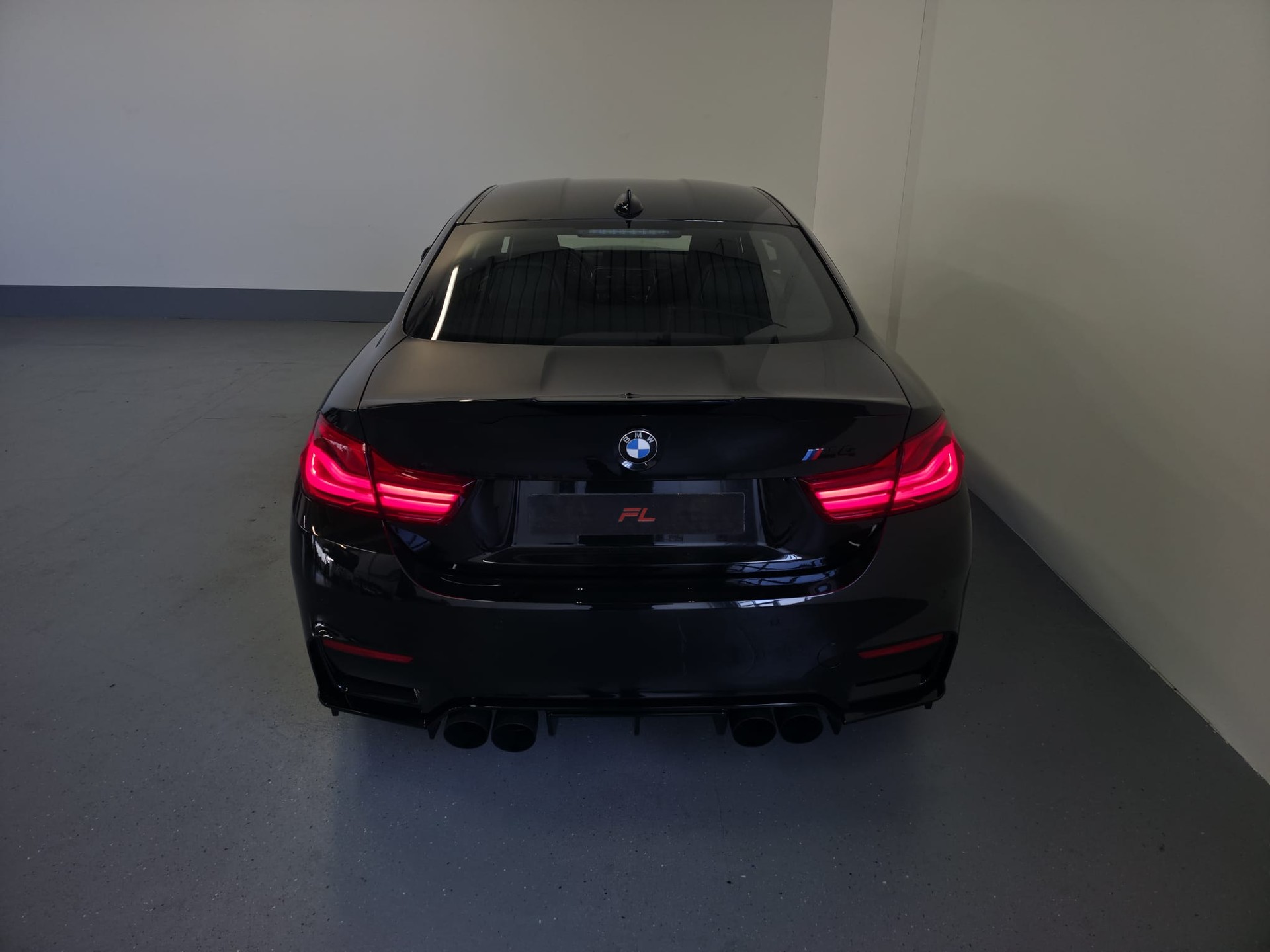 BMW M4 Coupé Competition DKG-image-13