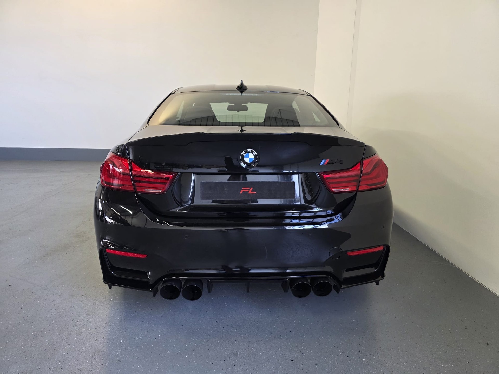 BMW M4 Coupé Competition DKG-image-14