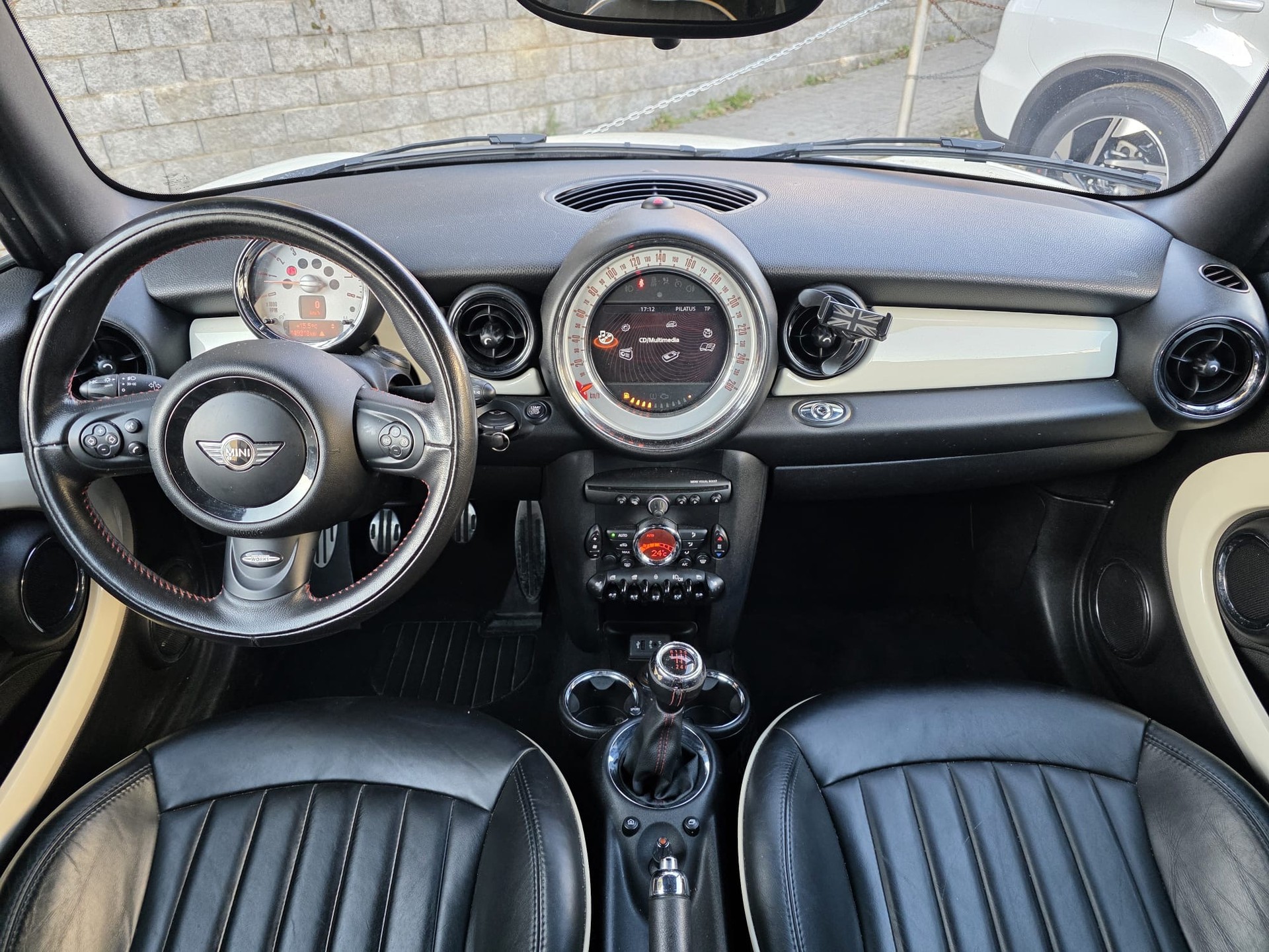 MINI Cooper S Cabriolet-image-8