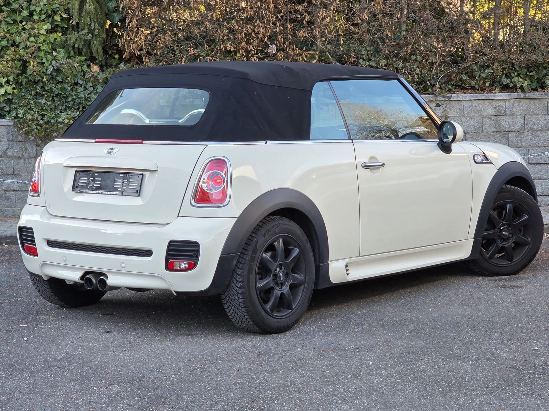 MINI Cooper S Cabriolet-image-3