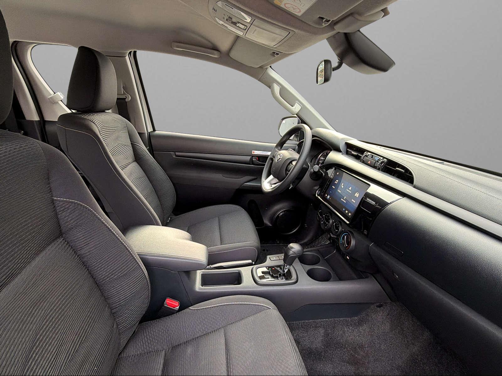 TOYOTA Hilux Extra Cab.-Chassis 2.4 D-4D 150 Comfort-image-7